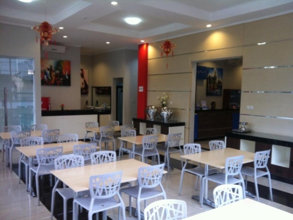 Lj Hotel Bandung Exterior foto
