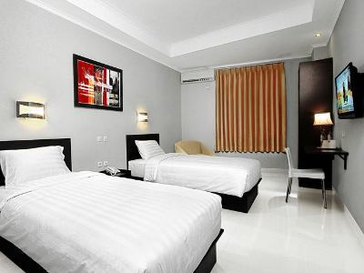 Lj Hotel Bandung Exterior foto