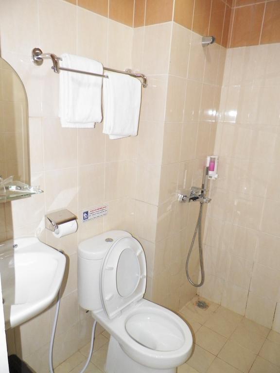 Lj Hotel Bandung Zimmer foto