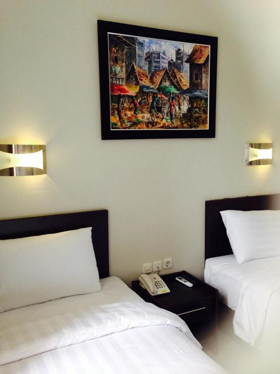 Lj Hotel Bandung Zimmer foto